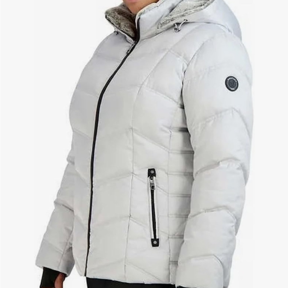 Women’s puffer jacket